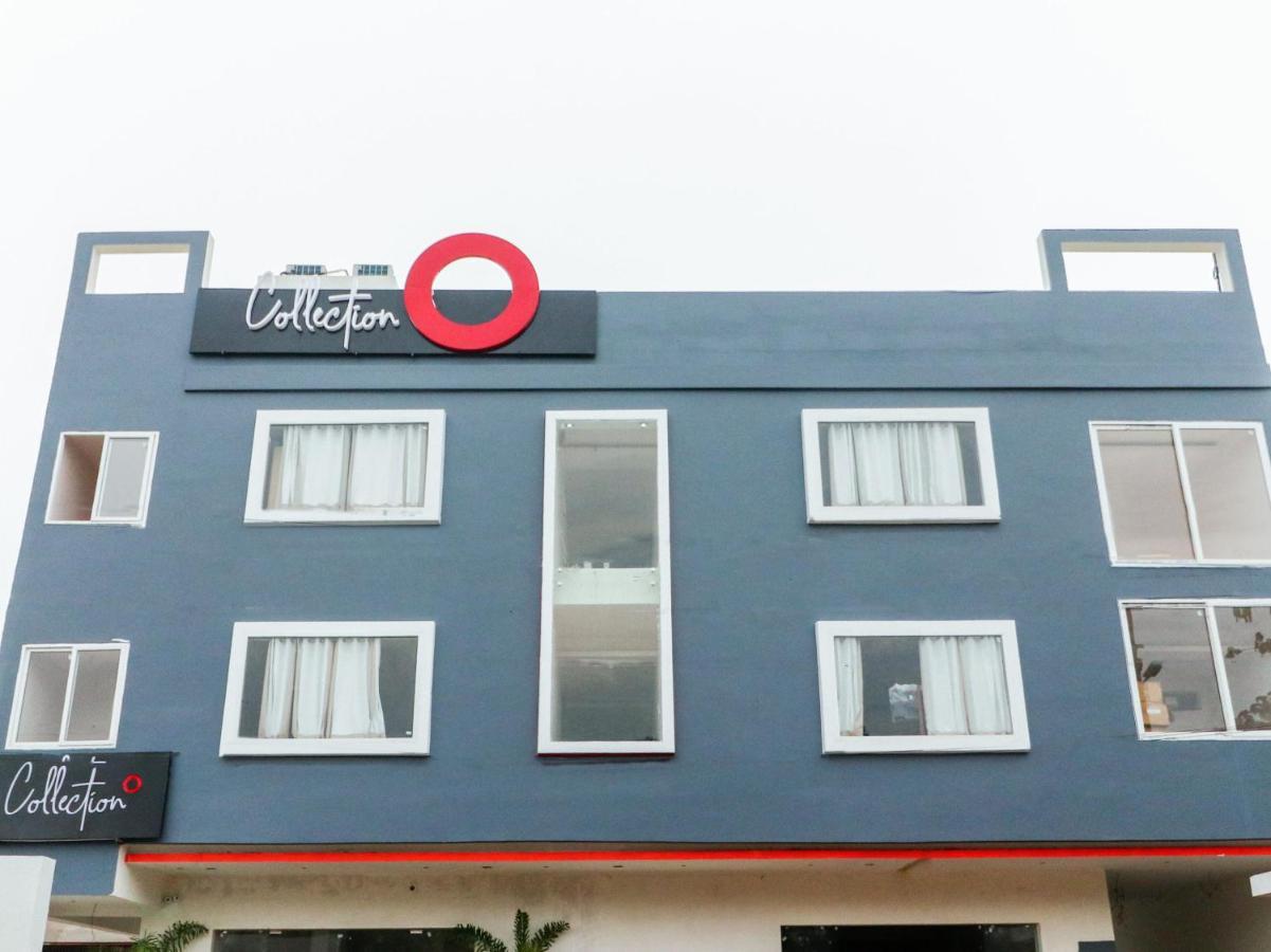 Oyo 79355 Collection O Hotel Adona Meenangadi Bagian luar foto