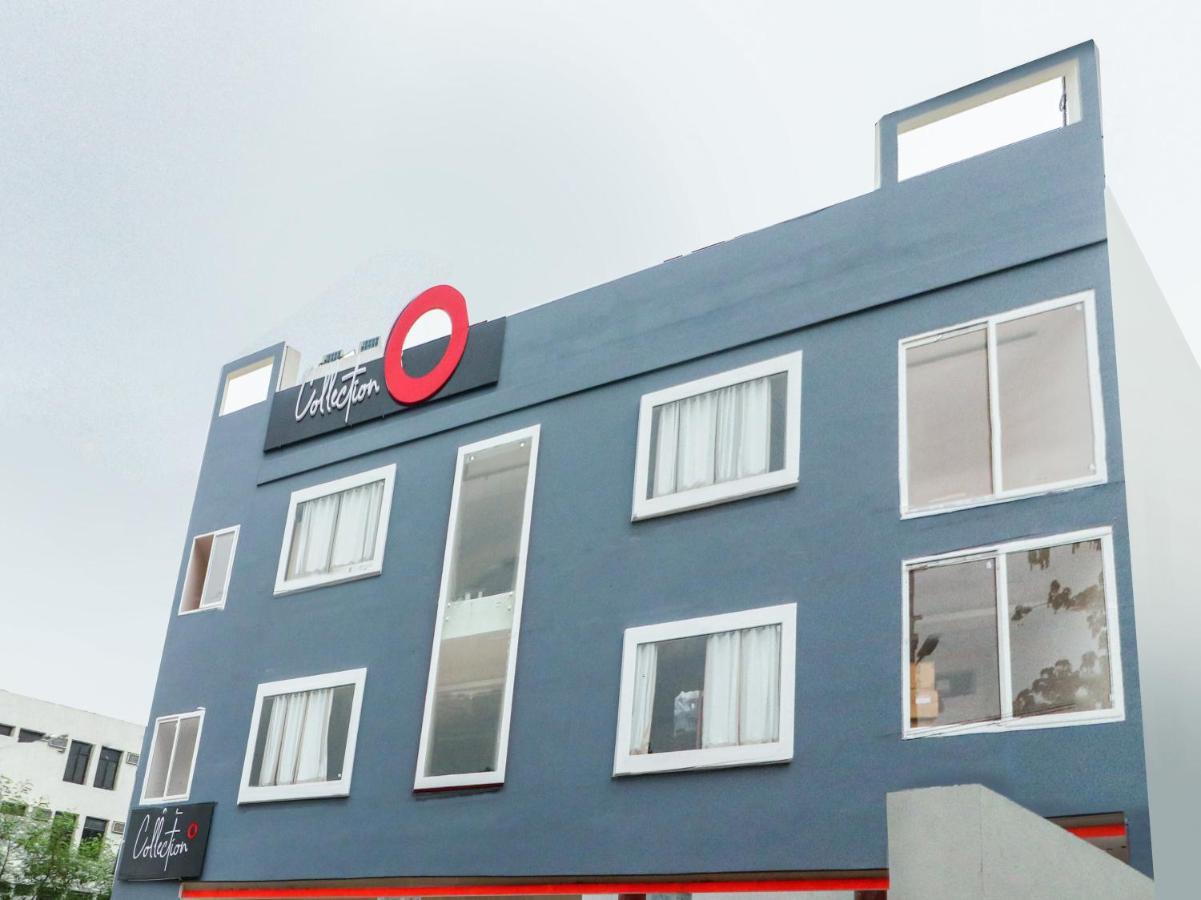 Oyo 79355 Collection O Hotel Adona Meenangadi Bagian luar foto